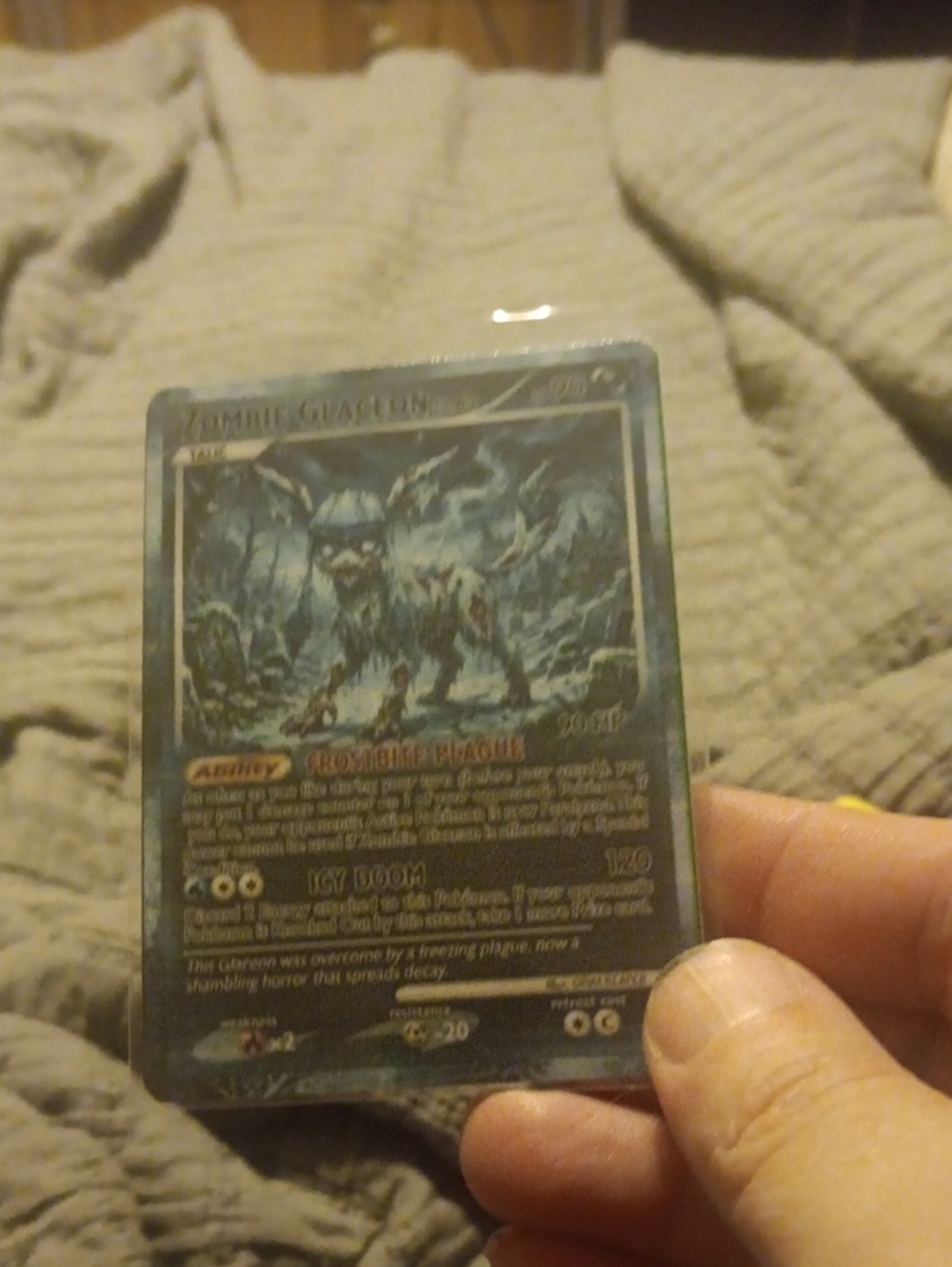 Pokemon Blue Holographic Glaceon EX Trading Card